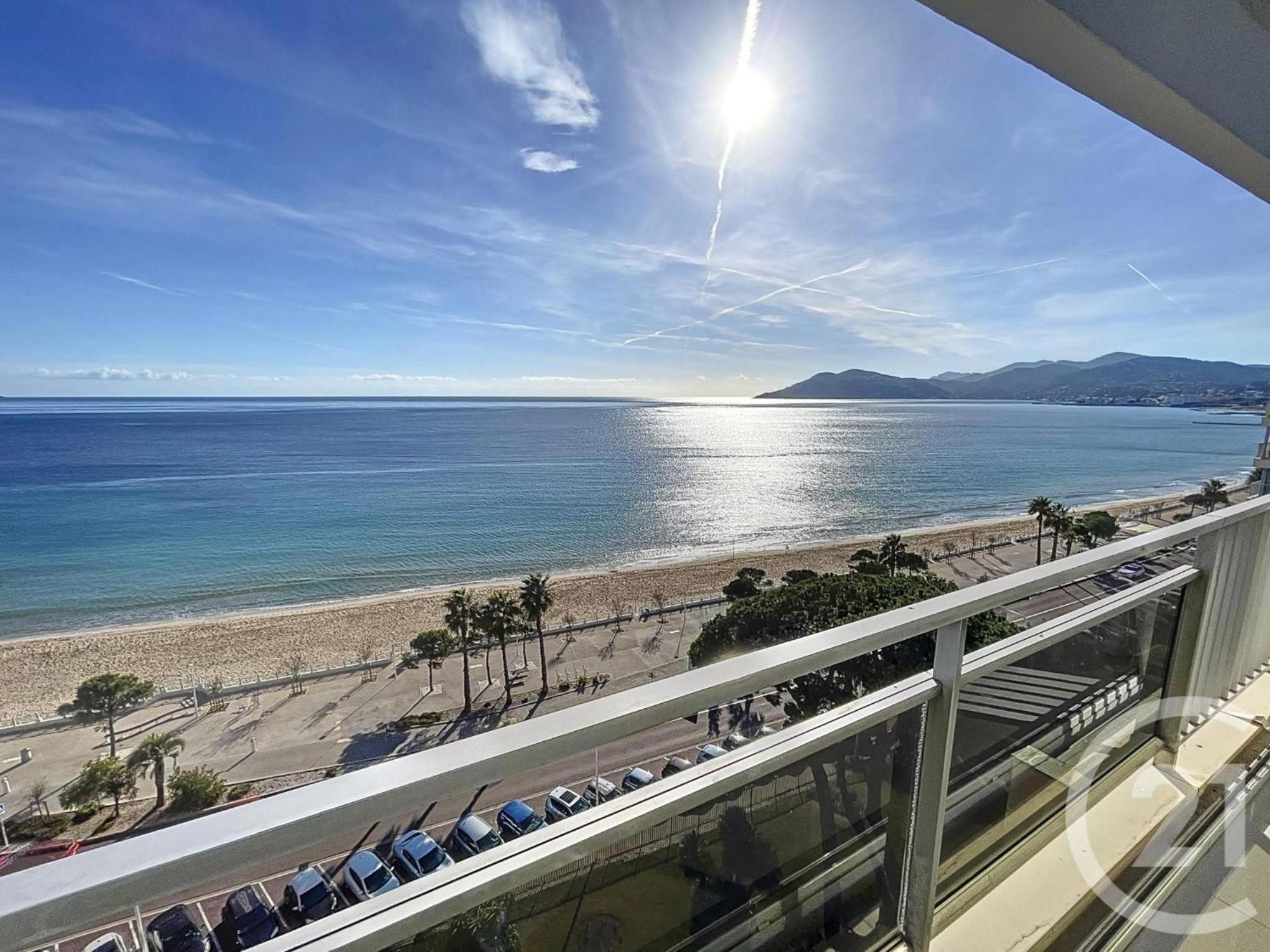 Vue Exceptionnelle Cannes